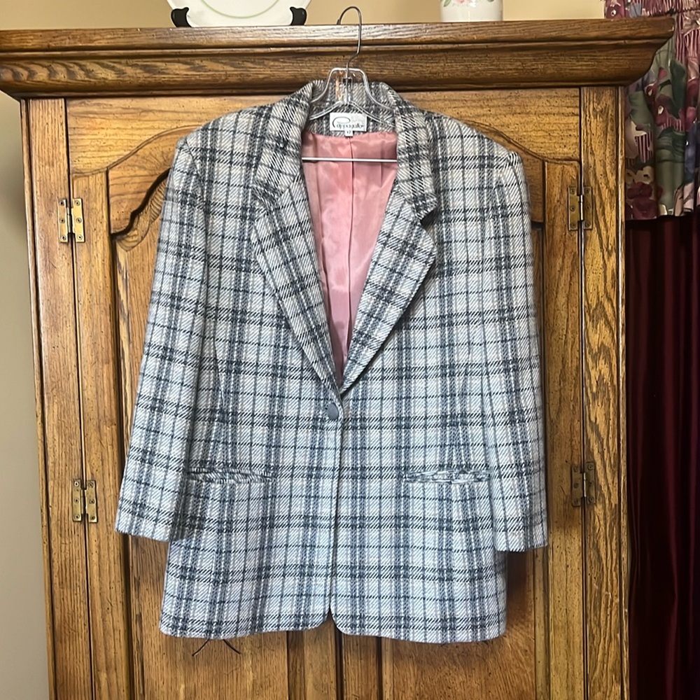 Ladies wool blazer